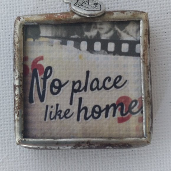 Jewel Kade Charm/Pendant " Miss Show Business/No Place Like Home" - Picture 1 of 2